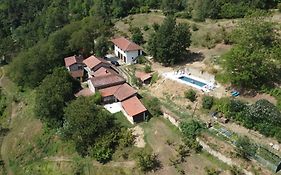 Agriturismo La Collina Degli Scoiattoli Bed And Breakfast